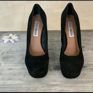 Steve Madden black platform wedges